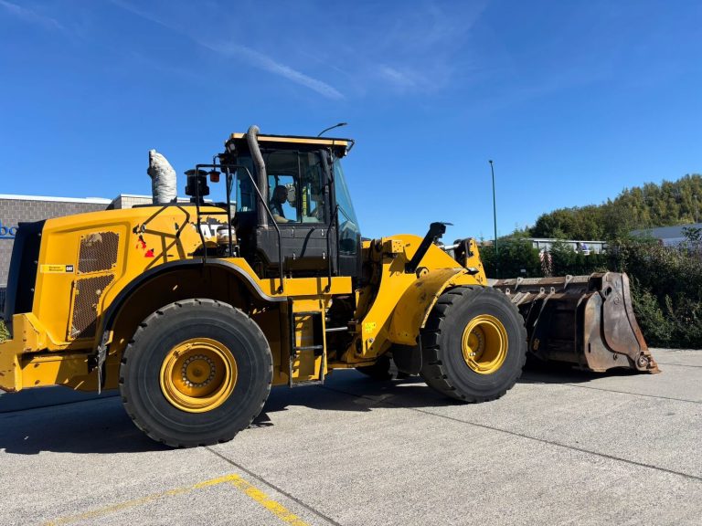 construction-equipment-wheel-loader-Caterpillar-950-M-1759892092965184034_orig_912695aa0924e2f33cf467d26a989e39-25100805535431865300