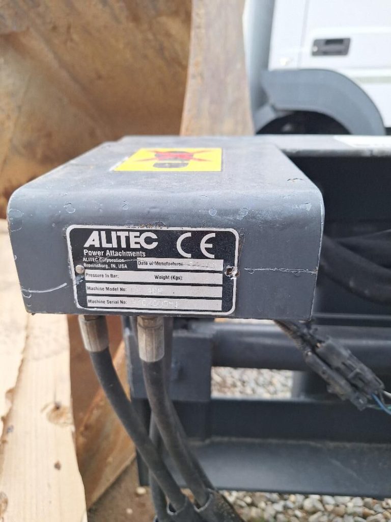 equipment-mounted-rock-grinder-100-1755955413668594627_orig_7c574850f8e229f4704ba43d5dcb5668-25082316223745695200