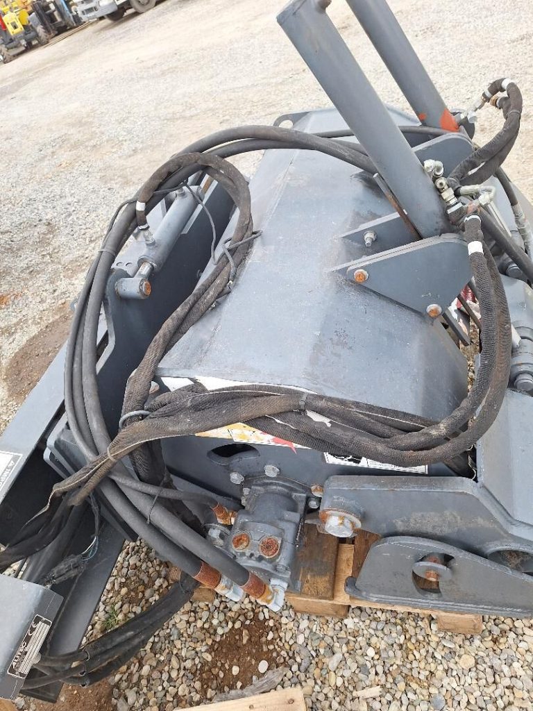 equipment-mounted-rock-grinder-100-1755955415673390559_orig_46c254d06294b58c8cfa95d50e576958-25082316223745695200