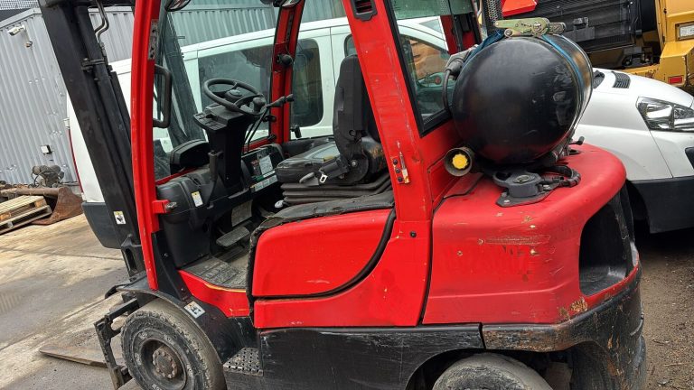 material-handling-equipment-gas-forklift-Hyster-25-1758863243433882663_orig_a96bc8f88af7c31434d437a7c459a3dd-25092608064555574800