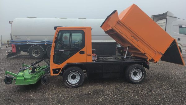 Ladog – univerzalni komunalni stroj