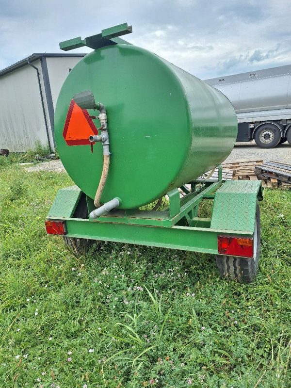 Trailer 2500 litres