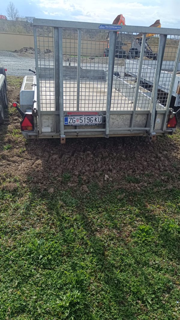 NUGENT low-floor semi-trailer