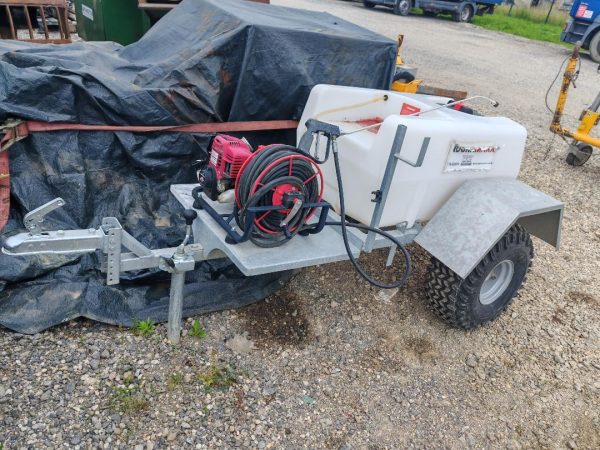 tank-prikolici-slika-250802367-600x450