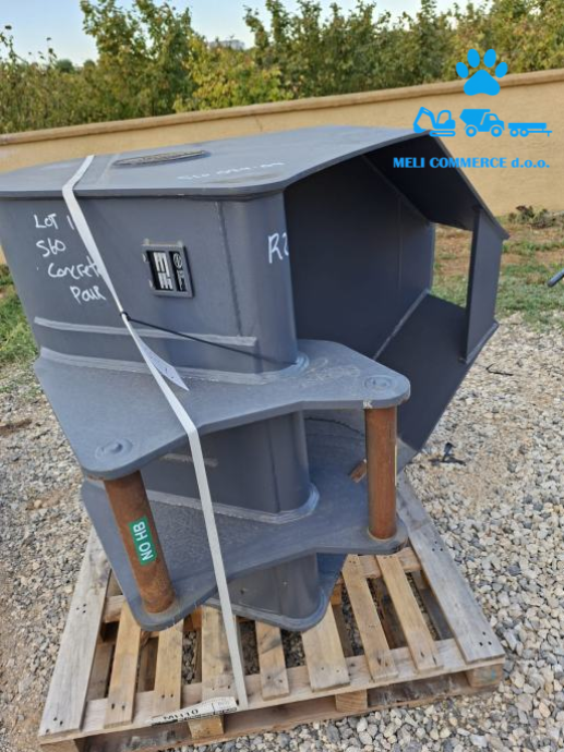 Excavator basket for concrete